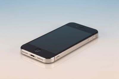 Apple iPhone 4 - Fonezone.ae